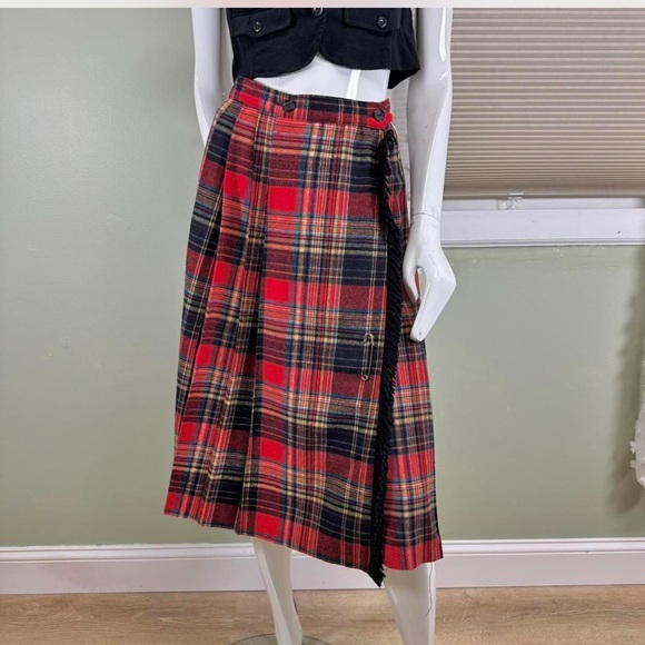 ILGWU Dresses & Skirts - Vintage 1970s ILGWU Red Pleated Tartan Wool Wrap‎ Midi Skirt - Fringe Kilt Style